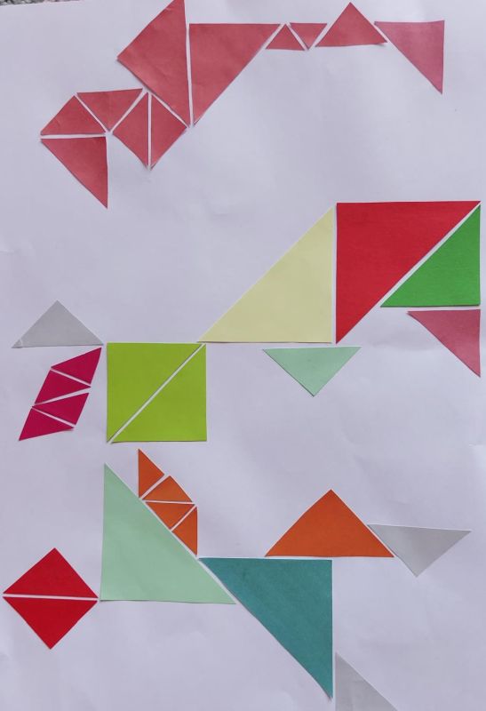Kompozycja z kolorowych trójkątów na płaszczyźnie – kompozycja abstrakcyjna