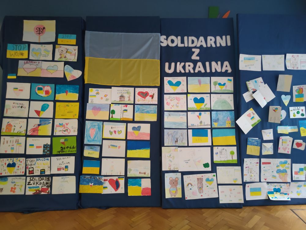 Wystawka szkolna pod hasłem Solidarni z Ukrainą