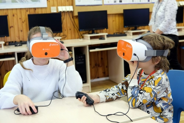Zajęcia informatyczne z okularami VR