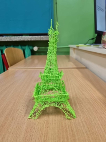 wieża Eifla wykonana długopisem 3D